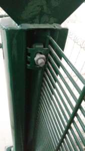 Panneaux de clôture 3D en treillis soudé galvanisé haute sécurité 358 anti-escalade, anti-vol, anti-coupure, durables et écologiques - Product Image 2