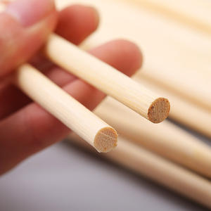 Palitos redondos para manualidades, varillas <span class=keywords><strong>de</strong></span> espiga <span class=keywords><strong>de</strong></span> suministro <span class=keywords><strong>de</strong></span> 140*5mm, paleta <span class=keywords><strong>de</strong></span> madera pequeña, bambú grueso, venta al por mayor, pastel <span class=keywords><strong>de</strong></span> café, piruleta, palo <span class=keywords><strong>de</strong></span> Bambú - Product Image 5