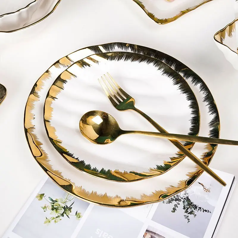 Ensemble de vaisselle de restaurant, assiettes en céramique dorée, ensemble d'assiettes de service en porcelaine dorée avec bord doré pour la cuisine à domicile