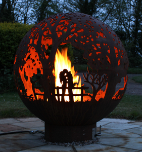 Brasero d'extérieur rond autoportant de style rustique en acier Corten, boule de feu écologique en métal - Product Image 1