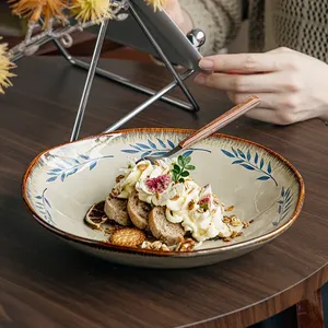 <span class=keywords><strong>Assiette</strong></span> à salade en céramique haut de gamme de 9 pouces, style Instagram, en forme de feuille de lotus, <span class=keywords><strong>assiette</strong></span> creuse pour l'exportation transfrontalière - Product Image 4