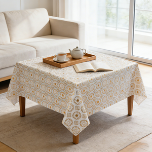 <span class=keywords><strong>Tovaglia</strong></span> e Runner in PVC con Stampa Margherite, Design Jacquard a Motivo Continuo, Rivestimento Dorato Impermeabile, Usa e Getta, Forma Oblunga per Feste - Product Image 3