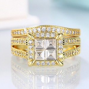 Set di 2 Anelli Geometrici Quadrati Eleganti con Micro Incastonature di Zirconi Gioielli da Dito per Donne - Product Image 2