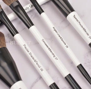 डेलीक्वीन-मारियो डबल एंड पोर्टेबल ट्रैवल मिनी मेकअप ब्रश सेट स्लेंट फाउंडेशन क्रीम ब्लैक व्हाइट कॉस्मेटिक पाउडर डुअल साइड - Product Image 4