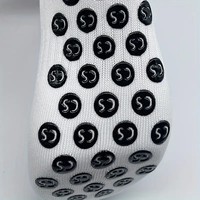 Chaussettes athlétiques de football antidérapantes personnalisées Chaussettes de football en silicone Chaussettes personnalisées