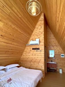 Mini Casa de Madera para Vacaciones al Aire Libre, Modelo Básico con Ventanas y Puertas, Casa de Vacaciones Económica para Fin de Semana - Product Image 5