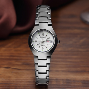 <span class=keywords><strong>Tik</strong></span> Tok Europe et États-Unis <span class=keywords><strong>2022</strong></span> Nouvelle tendance mode Vibrato Couple avec la même montre en alliage noir et blanc avec quartz - Product Image 6