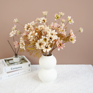 Chrysanthème artificiel Greenway à tige unique, 5 têtes, fleur en soie, décoration d'intérieur, ornement de mariage - Product Image 3