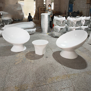 Conjunto de Mesa y Sillas Rectangulares Modernas Y162 con Respaldo Bajo de Fibra de Vidrio para Hospital, Jardín Exterior, Balcón, Oficina, Centro Comercial, Gimnasio - Product Image 1