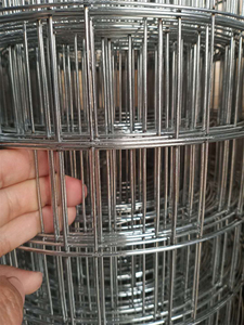 Electro mạ kẽm 2.5mm Gỗ Kim Loại hàng rào dây nhiệt được xử lý độ bền kéo cao thân thiện với môi hàng rào lưới mắt cáo cửa cho cừu - Product Image 4