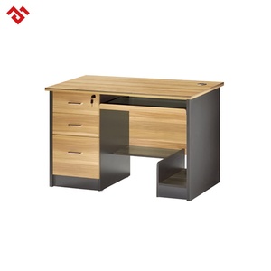 Bureau de travail classique avec support pour ordinateur et plateau pour clavier - Product Image 1