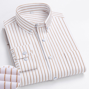 OEM/ODM Camisa dogana <span class=keywords><strong>blu</strong></span> <span class=keywords><strong>a</strong></span> <span class=keywords><strong>righe</strong></span> bianche da <span class=keywords><strong>uomo</strong></span> manica lunga lavoro quotidiano indossando classica <span class=keywords><strong>camicia</strong></span> con colletto alto - Product Image 3