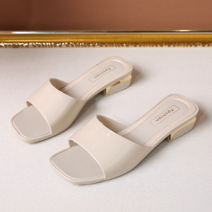 <span class=keywords><strong>Sandali</strong></span> con zeppa spessa da donna, stile europeo e americano, alla moda estiva, con design a punta francese e dettagli brillanti - Product Image 2