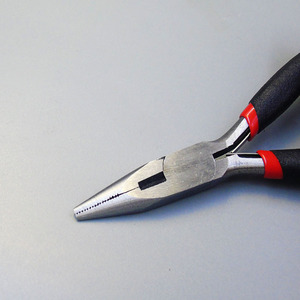 Bán buôn Mini Thép đa chức năng kìm với nhựa xử lý sắc nét đường chéo mũi dây kẹp DIY lớp OEM tùy biến Grip - Product Image 3