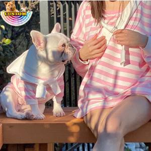 QQpift 사용자 정의 매칭 애완 동물 소유자 세트 애완 동물 고양이 개 부모 후드 부착 후드 핑크 스트라이프 스웨터와 큰 개 트윈잉에 맞는 - Product Image 1