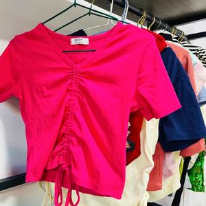 <span class=keywords><strong>เสื้อ</strong></span><span class=keywords><strong>ยืด</strong></span>เอวลอยสำหรับเด็กผู้หญิงผ้าคอตตอนแบบยืดได้ผ้าซี่โครงไร้รอยต่อสไตล์สปอร์ตสำหรับเด็กผู้หญิงเสื้อผ้าแนววินเทจมีรอยยับ - Product Image 1