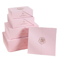 Boîte cadeau de luxe personnalisée à faible MOQ, grande boîte cadeau rose à double porte en carton rigide pour mariage