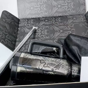 Conception d'Halloween pour <span class=keywords><strong>Stan</strong></span> Cup H2.0 Meilleure vente Logo personnalisé Grande marque Tasse 40oz avec poignée paille Thermos 40oz Tasse pour l'extérieur Gobelet - Product Image 6