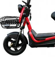 Moped électrique classique à deux places avec panier avant en métal, système de frein à tambour, scooter électrique pour les trajets quotidiens
