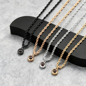 Collier unisexe personnalisé en acier inoxydable avec chaîne en bambou, style européen et américain, pour le marché transfrontalier - Product Image 1