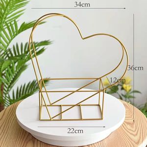 Venta al por mayor de flores geométricas pintadas en oro, cesta de hierro para el hogar y el jardín, decoración de boda, maceta y maceta - Product Image 4