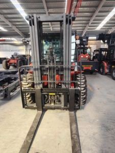 Mới linglong tích hợp 4 tấn CE chứng nhận EPA chứng nhận xe nâng DIESEL Bốn bánh xe nâng off-road - Product Image 3