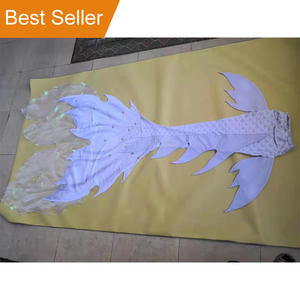 Prodotti di Tendenza: Coda di Sirena Impermeabile in Silicone per Adulti e Bambini, Taglie Forti, con Stampa e Monopinna ad Asciugatura Rapida - Product Image 1