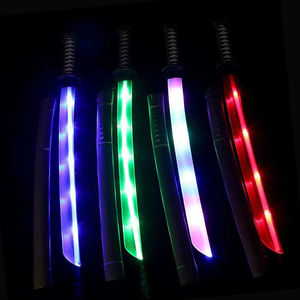Vente en gros de petites épées d'anime en plastique pour jouer une grande épée de samouraï lumineuse avec un son épée <span class=keywords><strong>jouet</strong></span> pour garçon - Product Image 3