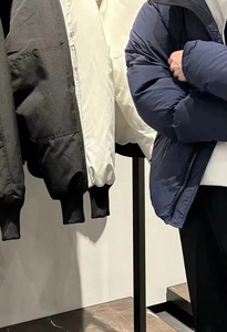 แจ็คเก็ตขนห่านมีฮู้ดสำหรับผู้ชายเสื้อขนห่านมีซิปขนาดใหญ่พิเศษดีไซน์เนอร์สำหรับฤดูหนาว - Product Image 4