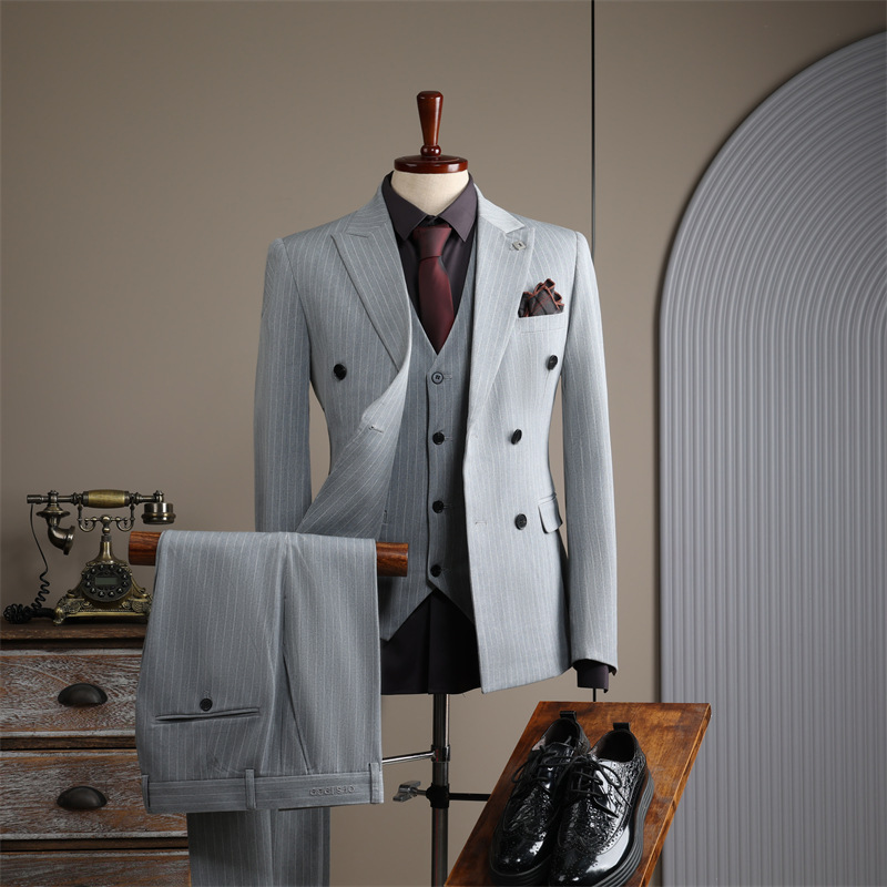 Light gray stripes