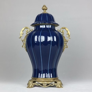 Jingdezhen ufficiale forno blu High end antico palazzo in porcellana vaso ornamento asta reale in ceramica - Product Image 1