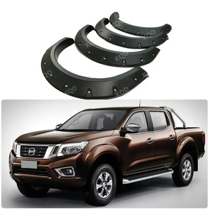 Accessoires extérieurs parfaitement adaptés, garde-boue pour roues pour Nissan Navara NP300 - Product Image 1