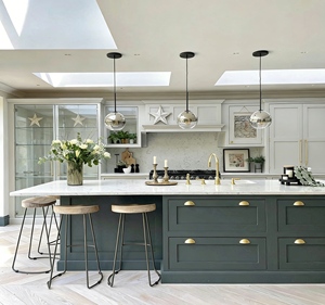 Cuisine de luxe BALOM Villa |   Bois massif personnalisé bicolore |   Ensemble de meubles de cuisine modernes en gros - Product Image 5