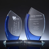 Trophée en cristal créatif en gros directement de l'usine, récompense personnalisée avec logo, impression UV personnalisée TM-2026188