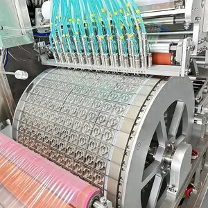 हाई स्पीड लॉन्ड्री डिटर्जेंट पॉड्स पैकेजिंग मशीन स्वचालित पानी में घुलनशील फिल्म डिशवॉशर पॉड्स तरल पाउडर पैकिंग मशीनें