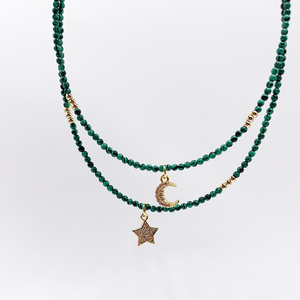Collana Girocollo Unisex Trendy con Ciondoli a Forma di Luna Crescente e Ali di Stella con Strass di Quarzo, Placcata in Oro 14K - Product Image 2