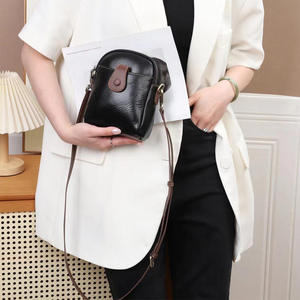 Bolsos cruzados de hombro AndoBag para mujer, de cuero vacuno genuino, bolso informal para teléfono, bolso cuadrado pequeño de moda 9945 - Product Image 4
