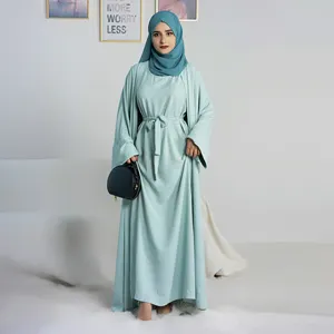 Loriya Hot Selling 2PCS Set Islamische Kleidung Dubai Abaya Muslim Kleid für muslimische Frauen Abaya Designs