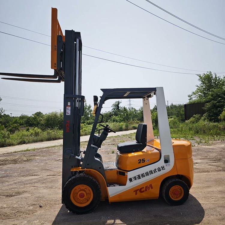 Used TCM 25 Forklift 2.5 Ton Diesel, Japan Original FD25, Isuzu Engine ...