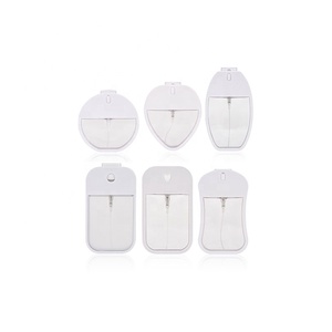 Vente en gros de flacon pulvérisateur en plastique de <span class=keywords><strong>poche</strong></span> de 40ml Bouteilles de parfum vides de forme carrée avec carte de crédit - Product Image 2