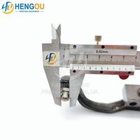 M2.033.301/2 Lengan Ayun Gripper untuk Mesin Cetak Offset Heidelber SM74 Ukuran Standar Suku Cadang Mesin Cetak yang Tahan Lama