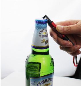 Bolígrafo Multifunción 4 en 1 con Lápiz Óptico, Luz LED, Mosquetón, Abrebotellas y Soporte para Teléfono - Product Image 5