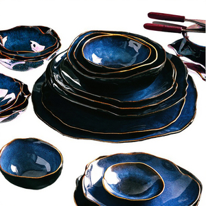 Nouvel ensemble de vaisselle de style japonais abstrait pour dîner occidental 2025, forme irrégulière, bord bleu doré, en céramique et porcelaine, écologique, pour fêtes - Product Image 2
