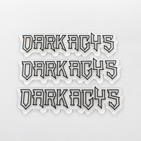 Accessoires d'étiquettes de vêtements Logo de marque personnalisé Patches en caoutchouc 3D surélevés Etiquette gaufrée en PVC Etiquette transparente en silicone pour vêtements