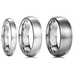 Cincin Titanium Lapis <span class=keywords><strong>Platinum</strong></span> Bentuk Klasik Sederhana Nyaman Ukuran 4/6/8mm, Permukaan Halus, untuk Pria Wanita, Pertunangan - Product Image 2