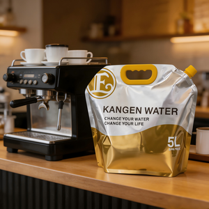 Sacs pliables en gros sans BPA de 5 litres pour eau Kangen dorée, pochette à bec verseur pour eau alcaline avec buse - Product Image 1