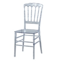 Chaises en acrylique transparentes multifonctionnelles modernes et simples pour hôtels, salles de banquet, cérémonies de mariage et extérieur – Vente en gros