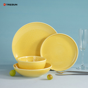 Ensembles d'assiettes d'hôtel de mariage européen vaisselle ensembles de vaisselle en céramique jaune nordique pour la maison - Product Image 1