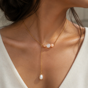 สร้อยคอแบบซ้อนสไตล์ฝรั่งเศส 18K PVD สแตนเลสสตีลประดับมุกน้ำจืดทรงกลมและหินธรรมชาติรูปตัว Y สำหรับผู้หญิง เหมาะสำหรับเป็นของขวัญ - Product Image 4