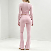 Ensemble de vêtements de sport pour femmes en 2 pièces, t-shirt à manches longues court, pantalon évasé, leggings, tenue de yoga, survêtement, logo personnalisé OEM ODM, faible MOQ